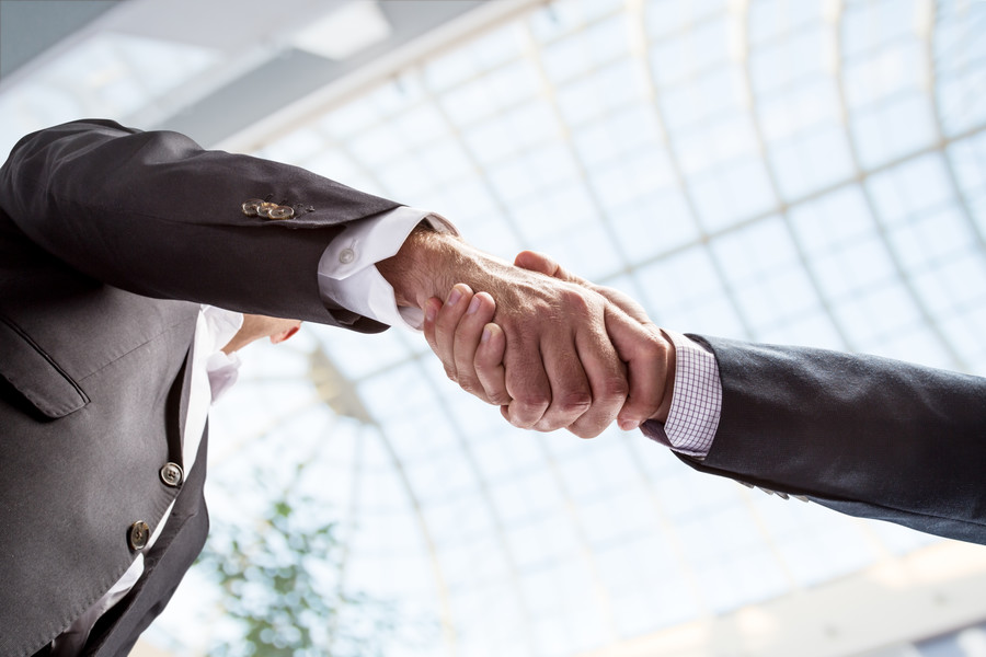 上海債務(wù)糾紛律師解讀:夫妻連帶責(zé)任擔(dān)保期限的多面剖析