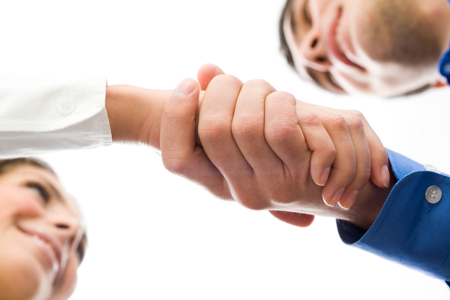 上海訴訟律師視角下“在哪個(gè)法院都可以起訴嗎”的深度剖析