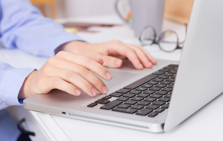 【上海公司糾紛律師趣談】股東“調(diào)皮搗蛋”，法人獨(dú)立地位受損？看他們?nèi)绾巫兩磉B帶責(zé)任“好伙伴”