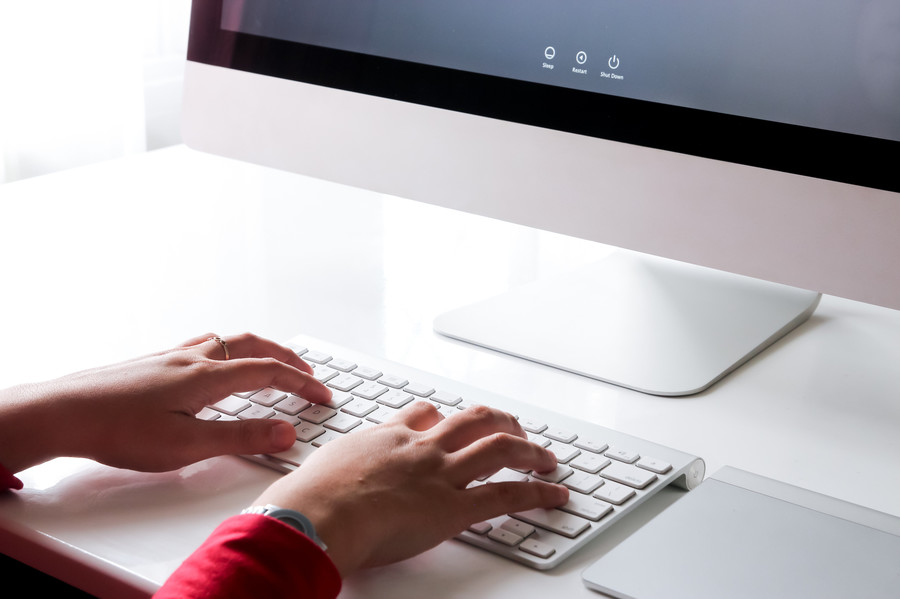 上海債務糾紛律師視角下連帶保證人資格審查之深度剖析