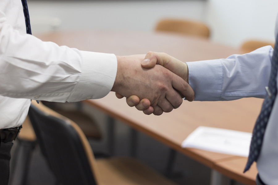 上海動遷律師解讀:動遷款中異地安置問題的處理策略