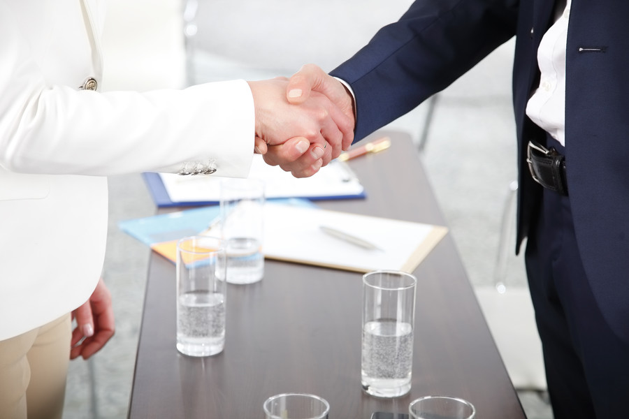 上海律師視角：成都警方“路人被執(zhí)勤交警‘搭訕’‘尾隨’”謠言事件的法律分析與思考