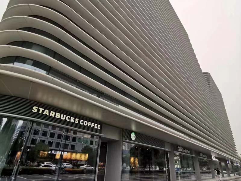 上海房地產(chǎn)律師跟大家解讀一個拆遷補(bǔ)償協(xié)議履行爭議案件