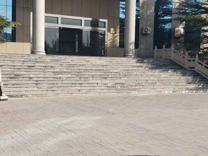 放高利貸是否構(gòu)成刑法上的犯罪？虹口律師來(lái)講講