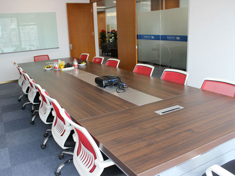 浦東勞動(dòng)律師權(quán)威解答退休按身份證還是檔案年齡