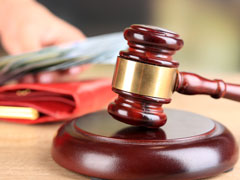 <b>虹口區(qū)律師事務(wù)所解讀誤傷致人輕傷賠償數(shù)額的確定</b>